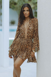 Lucia Jurk | Mini Jurk met Panterprint en V-Hals voor een Gedurfde Look