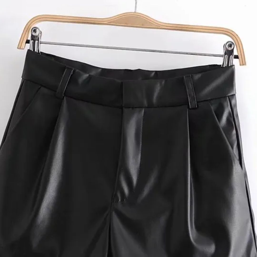 Angel Short | Hoog Getailleerde PU-Leren Dames Short met Retro Vibes