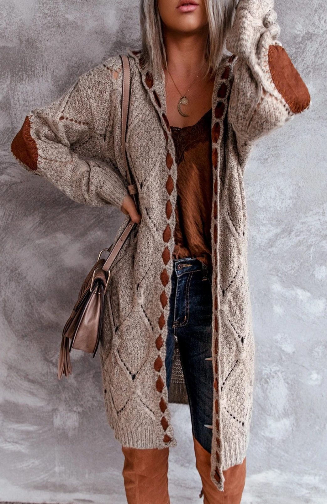 Chiara Lang Damesvest – Oversized Grofgebreid Vest met Capuchon | Vardi Dante