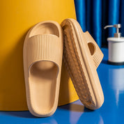 Noa Slippers | Comfortabele Slippers met Brede Band en Dikke Zool