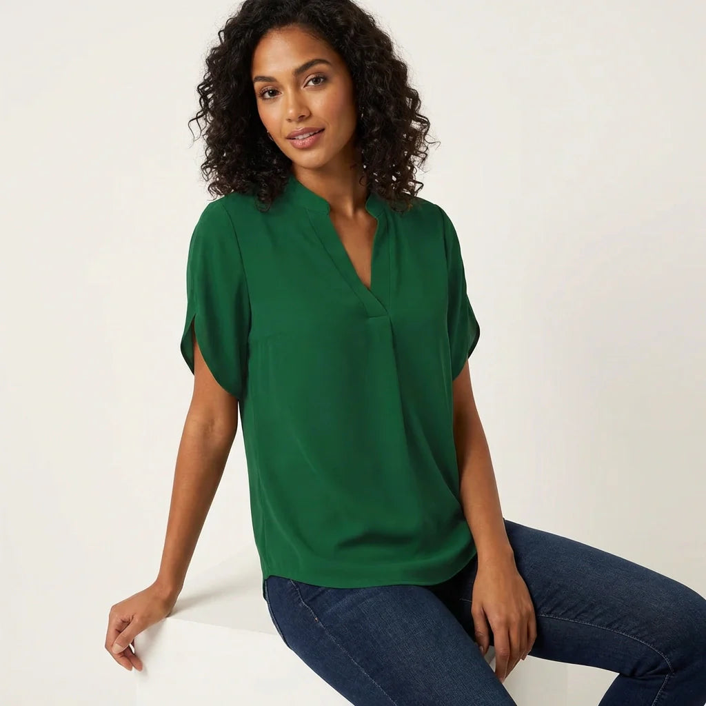Zomerblouse Aurélie met V-hals, Luchtige Pasvorm en Tijdloos Ontwerp - Zwart/Wit/Blauw