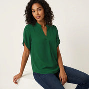 Zomerblouse Aurélie met V-hals, Luchtige Pasvorm en Tijdloos Ontwerp - Zwart/Wit/Blauw