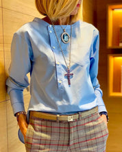 Alizée Blouse | Trendy Damesblouse met Zijdelingse Knoopdetails en Comfortabele Pasvorm