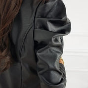 Aaliyah Jacket | Zwarte Faux Leather Damesjas met O-Hals, Ruches en Ritssluiting