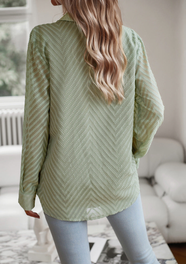 Aaltsje Blouse | Klassieke Damesblouse met Kraag, Borstzak en Knoopsluiting in Groen