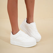 Ailani Sneakers | Witte Plateau Sneakers met Vetersluiting en Comfortabel Bovenwerk
