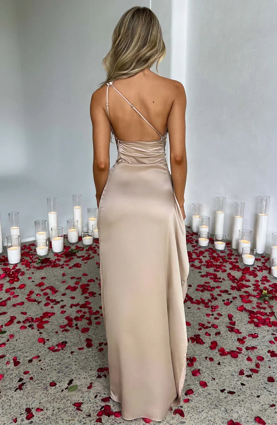 Valentina Splitjurk | Satijnen One-Shoulder Avondjurk met Elegante Hoge Split