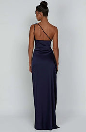 Jaida Jurk | Satijnen Avondjurk met Eén-Schouder Design en Hoge Split