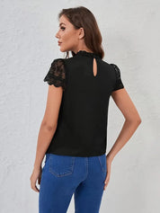 Anneliese™ Blouse | Elegante Kantblouse met Fijne Details en Tijdloos Design