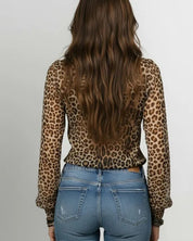 Luipaardprint Blouse Dames met V-hals en Ruches, Luchtige Chiffon Stof - Vivienne Marceau