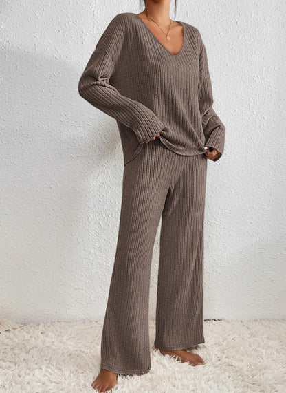 Lena Set | Gebreide Dames Loungewear Set met V-hals en Luchtige Pasvorm voor de Lente