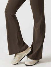 Elena Jumpsuit | Trendy Jumpsuit met Flared Broek, Scrunch-Detail en Diepe V-Rug