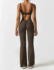 Elena Jumpsuit | Trendy Jumpsuit met Flared Broek, Scrunch-Detail en Diepe V-Rug