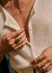 Sofia Vest | Zacht Vest met Knoopsluiting in Tijdloze Stijl