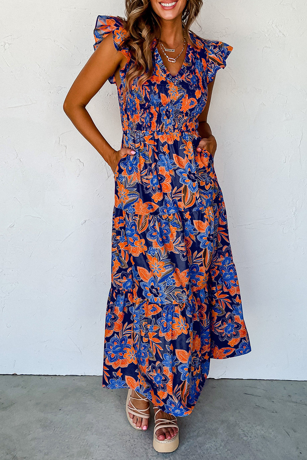 Lucia Jurk | Boho Maxi-Jurk met Bloemenprint, V-Hals en Volants
