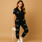 Mila dames jumpsuit – getailleerde one-piece met knoopsluiting en elegante pasvorm