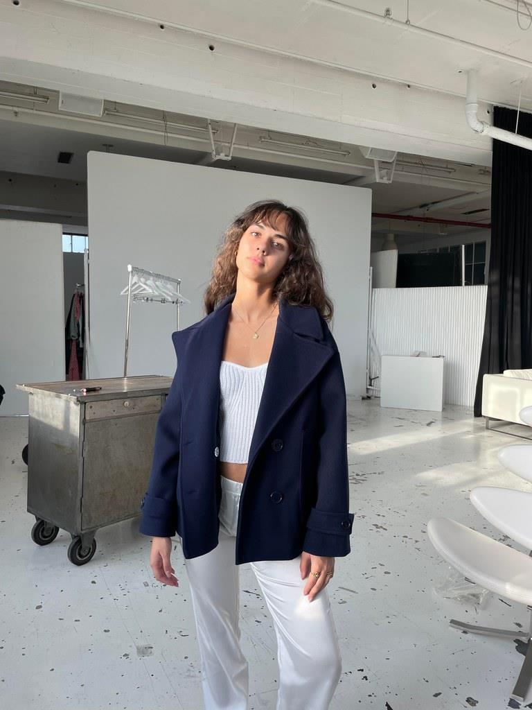 Aranka Jacket | Kort Damesjasje met Brede Revers en Dubbele Knoopsluiting