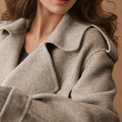 Amilyn Jas | Elegante Wollen Damesjas met Turndown-Kraag en Tijdloze Pasvorm