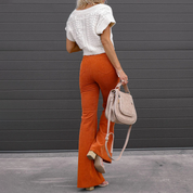 Elegance Spice Broek | Flared Corduroy Broek met Tijdloze Pasvorm