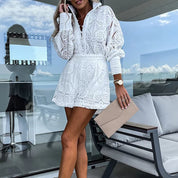 Noemi Set | Broderie Tweedelige Set met Fitted Top en High-Waist Short