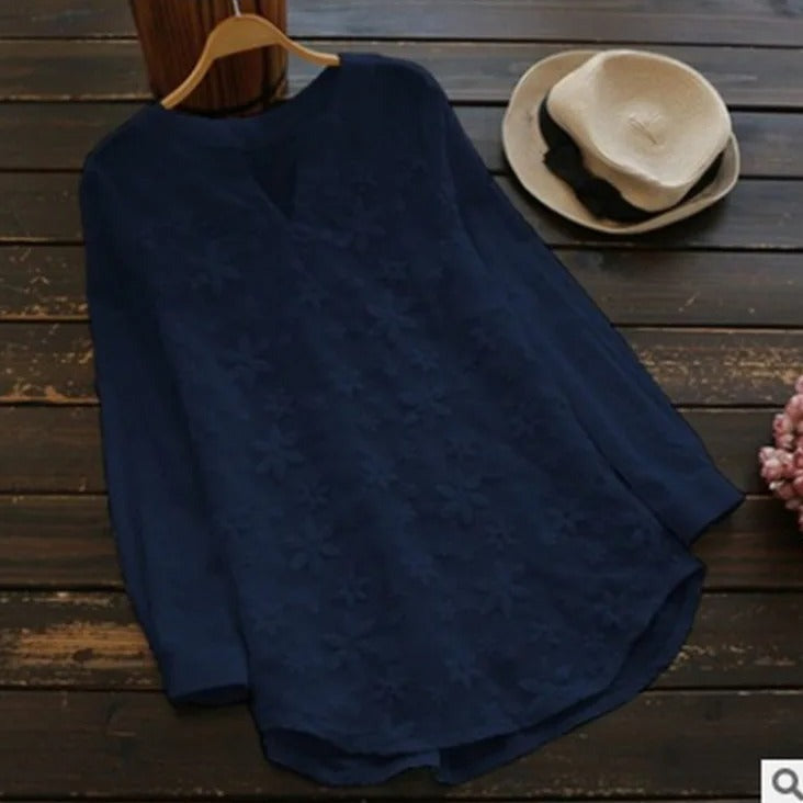 Serena Blouse | Dames Blouse met Bloemenborduursel en Semi-V Hals