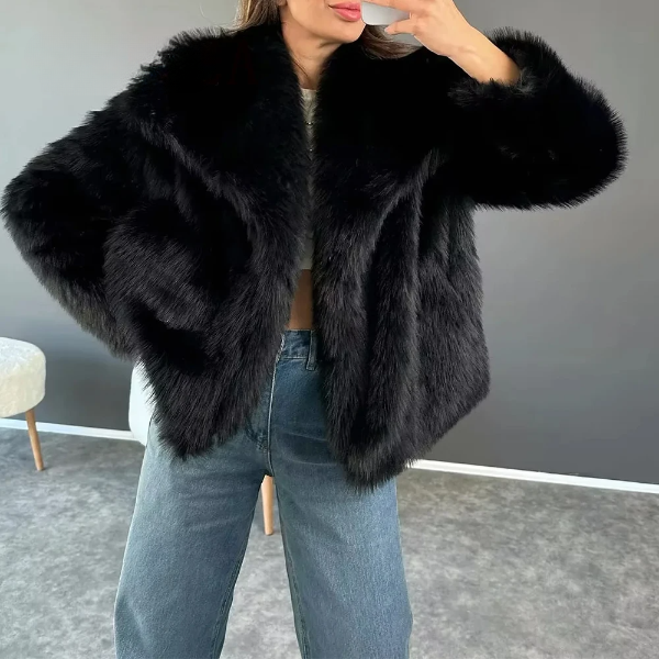 Ainsley Bontjas | Elegante Imitatiebontjas met Oversized Kraag en Vrouwelijke Pasvorm