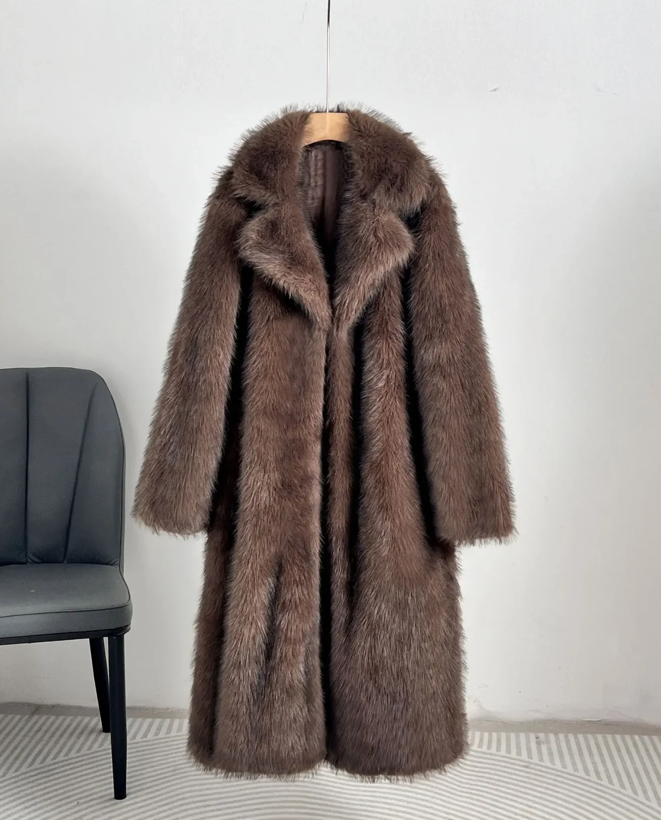 Valentina Faux Fur Coat | Oversized Lange Damesjas met Luxe Pluche Textuur