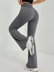 Agafia Broek | High-Waisted Flared Broek met Crossover Taille en Elegante Pasvorm