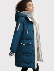 Giulia Quilted Jacket | Getailleerde Knie-Lange Damesjas met Capuchon en Rits
