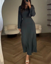 Renata Jurk | Lange Mouwen Jurk met Flatterend Silhouet en Tijdloze Elegantie