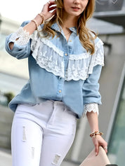 Arianne Blouse | Denim Damesblouse met Kanten Rand en Ruches