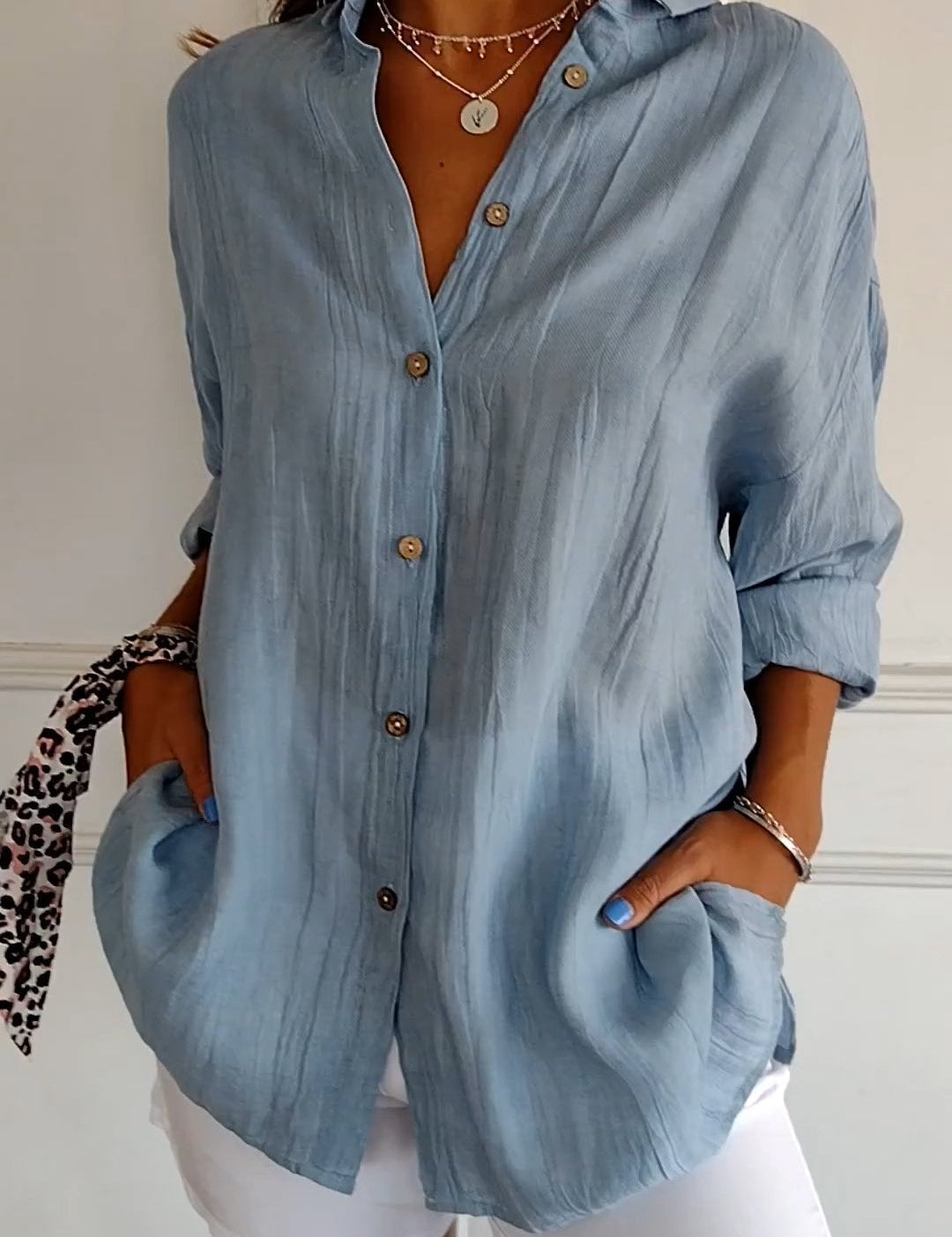 evelien-elegant-damesoverhemd-blauw-deqalli-2.jpg