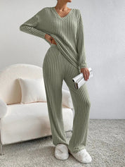 Adanna Lounge Set | Geribbelde Dames Loungewear met V-Hals en Lange Mouwen