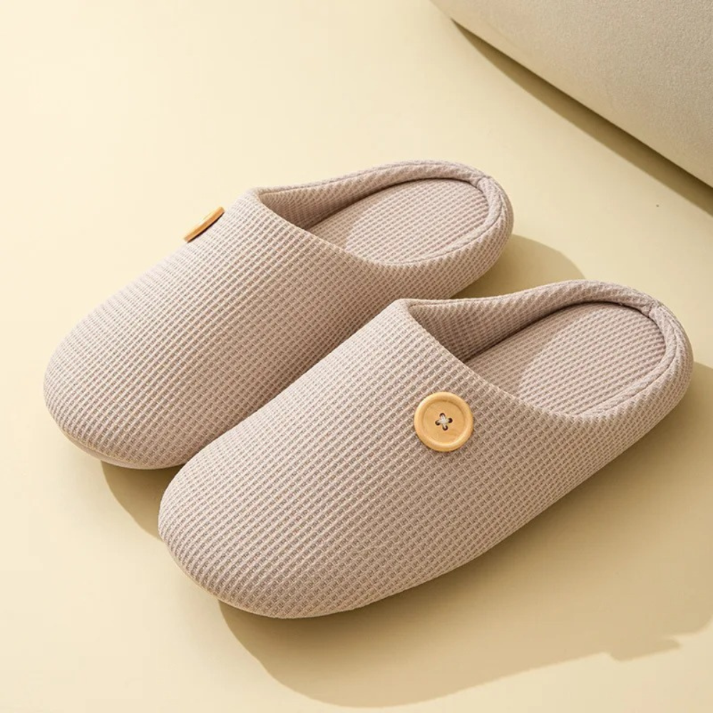 Alessia Slippers | Comfortabele Dames en Heren Slippers met Traagschuim Voetbed