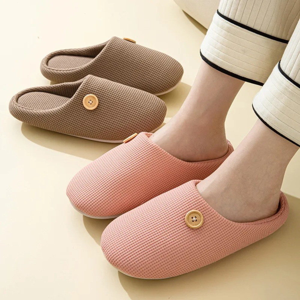 Alessia Slippers | Comfortabele Dames en Heren Slippers met Traagschuim Voetbed