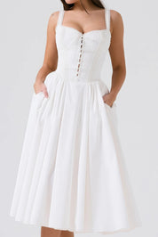 Bianca Jurk | Witte Halter Midi-jurk met Kantdetails en Elegante Pasvorm