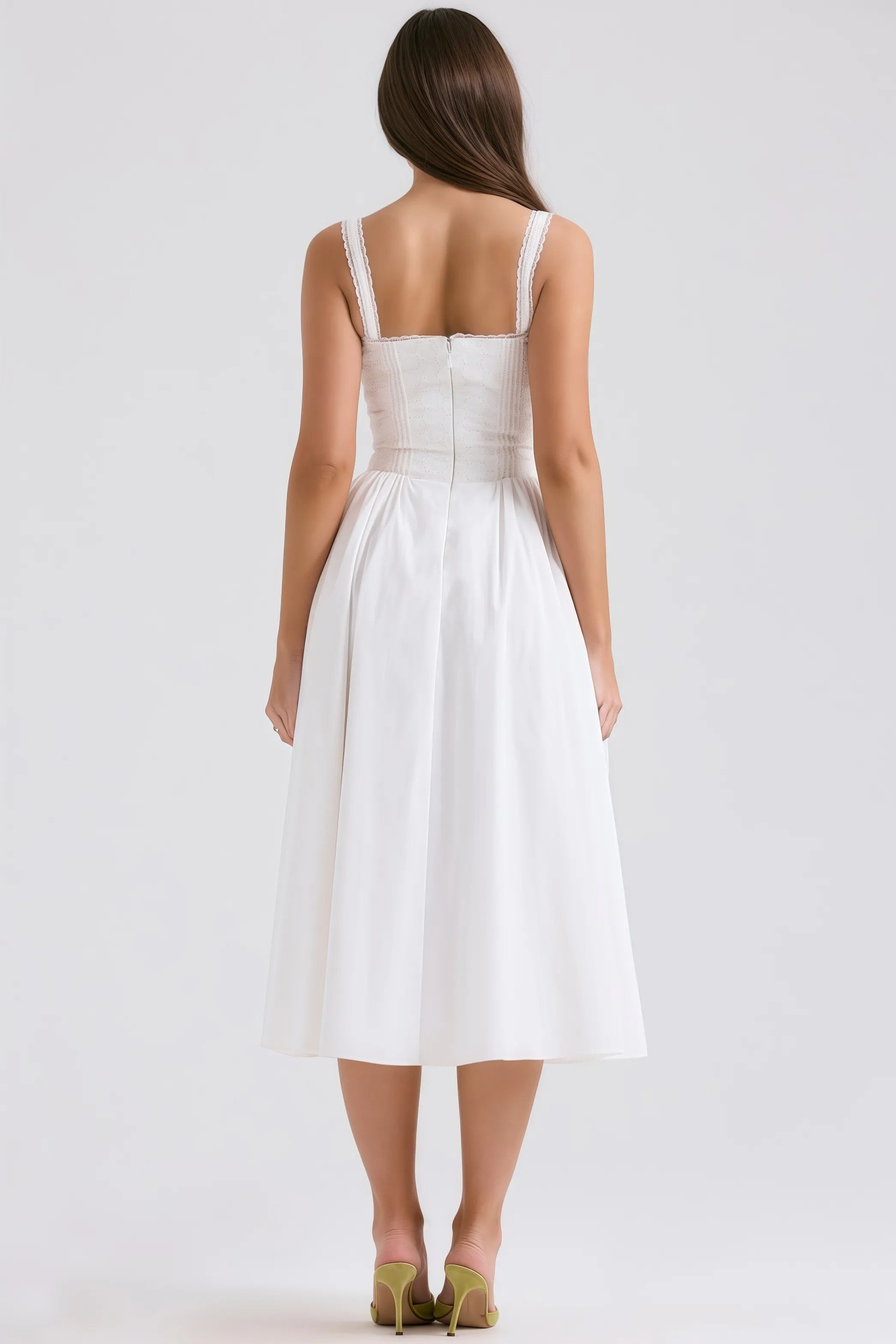 Bianca Jurk | Witte Halter Midi-jurk met Kantdetails en Elegante Pasvorm