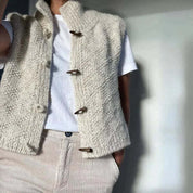 Giulia Vest | Gebreid Damesvest met Hoge Kraag en Minimalistisch Design
