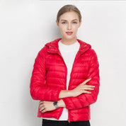 Livia Lichtgewicht dames donsjack | Tussenjas met capuchon | Warme jas voor tussenseizoen