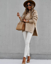 Giulia Elegante Pullover – Gebreide Damestrui met Halfhoge Hals en Zijsplit