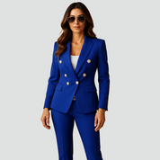 Broekpak Dames met Dubbelrijige Blazer en Gouden Knopen, Elegant en Zakelijk - Sophia Marcello