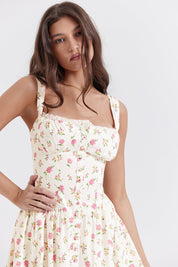 Sofia Jurk | Gele Midi Zomerjurk met Bloemenprint en Verstelbare Bandjes